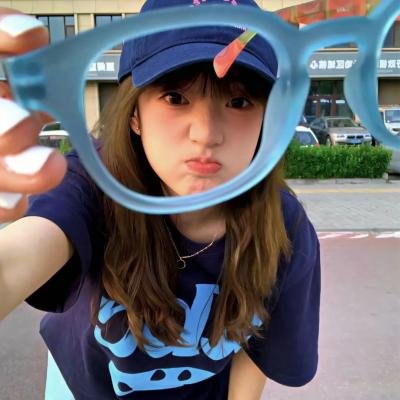 三针治好美人鱼，女帝封我绝世神医